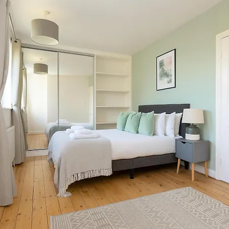 Cozy Rooms By Morden Tube